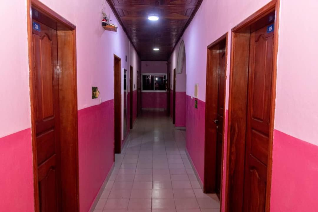 Hotel Le Printemps Douala Esterno foto